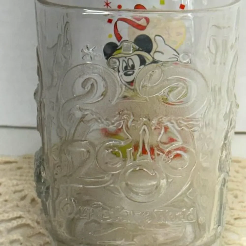 Disney World 2000 Celebration Animal Kingdom Glass Mug